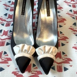 Claudia Ciuti Black Satin Pump W/ Contrasting Cream Fanned Ruffle Detail
